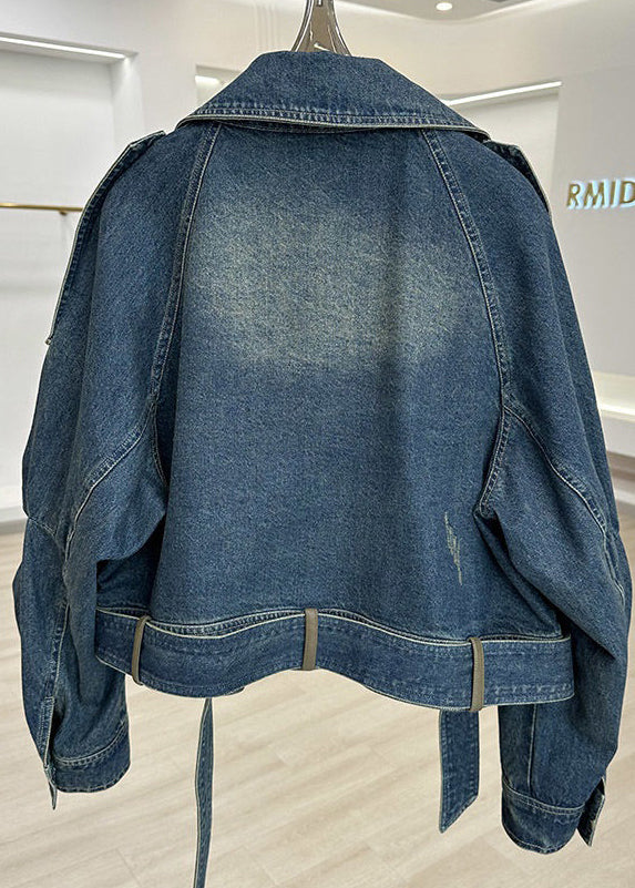 Effortlessly Elegant Coat with a Timeless Design
