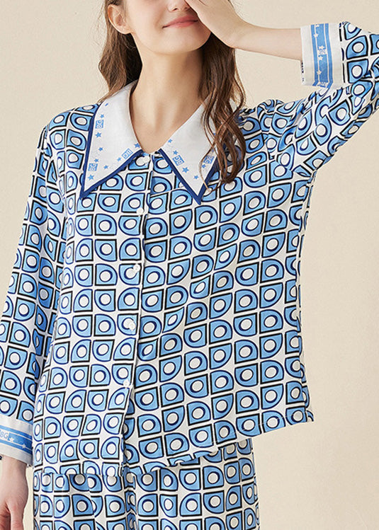 Beautifully Finished Garment in a Timeless Design
