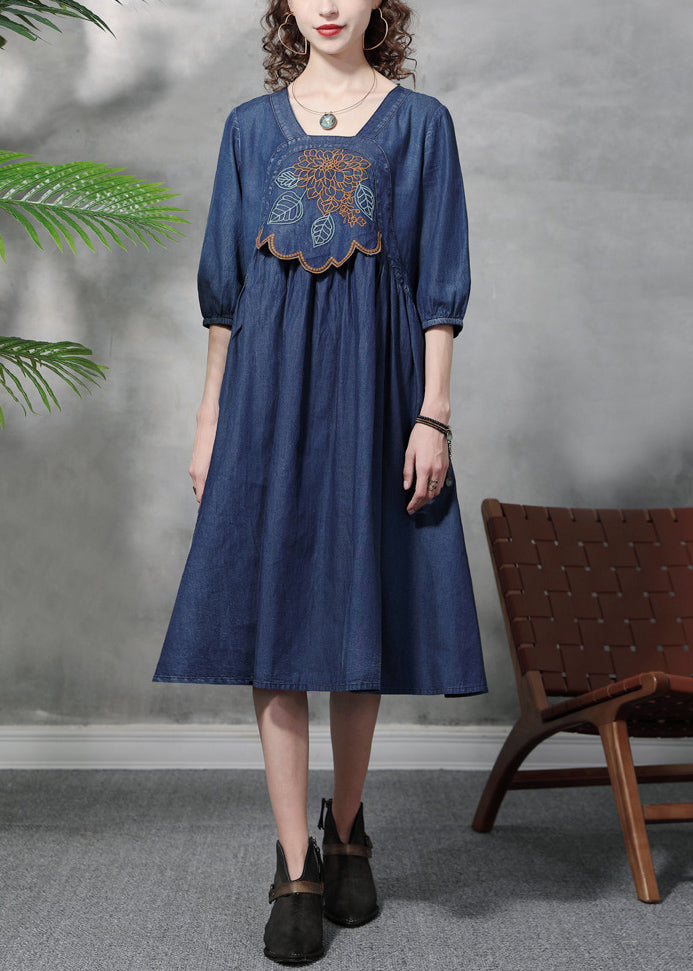 Beautifully Finished Dress in a Timeless Design