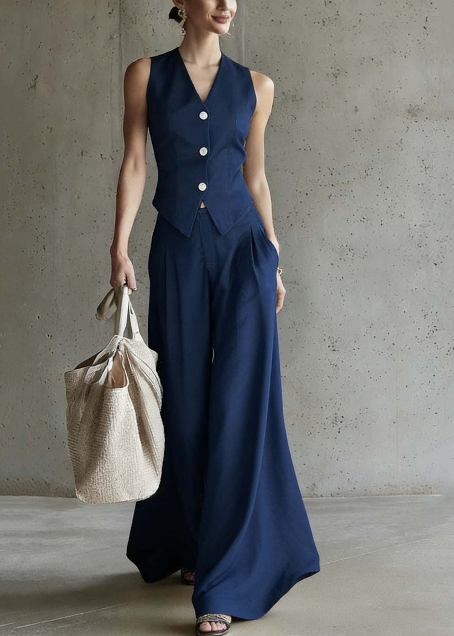Beautifully Finished Pants in a Timeless Design