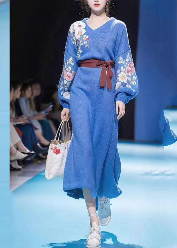 Well Tailored Sweater with a Graceful Silhouette