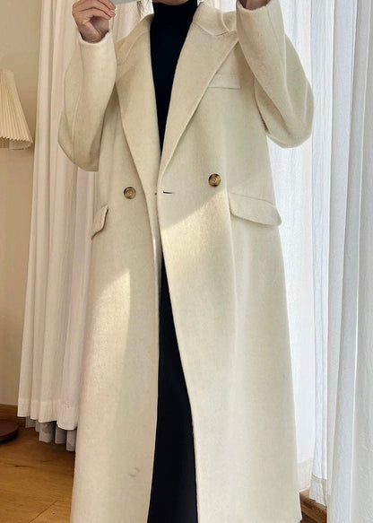 Elegantly Styled Coat for Everyday Wear