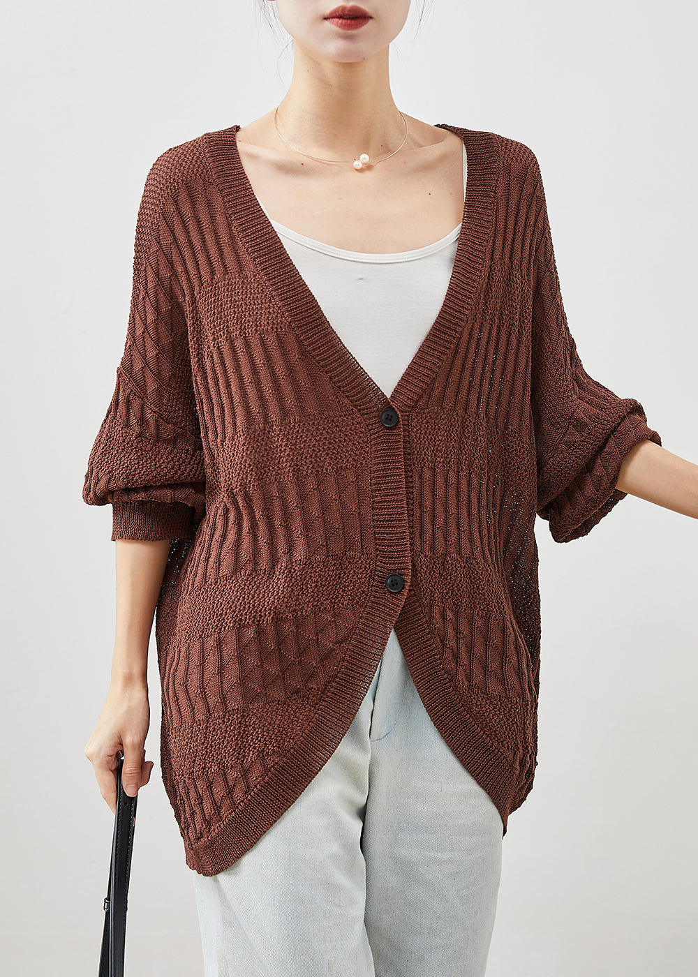 Effortlessly Elegant Cardigan with a Timeless Design