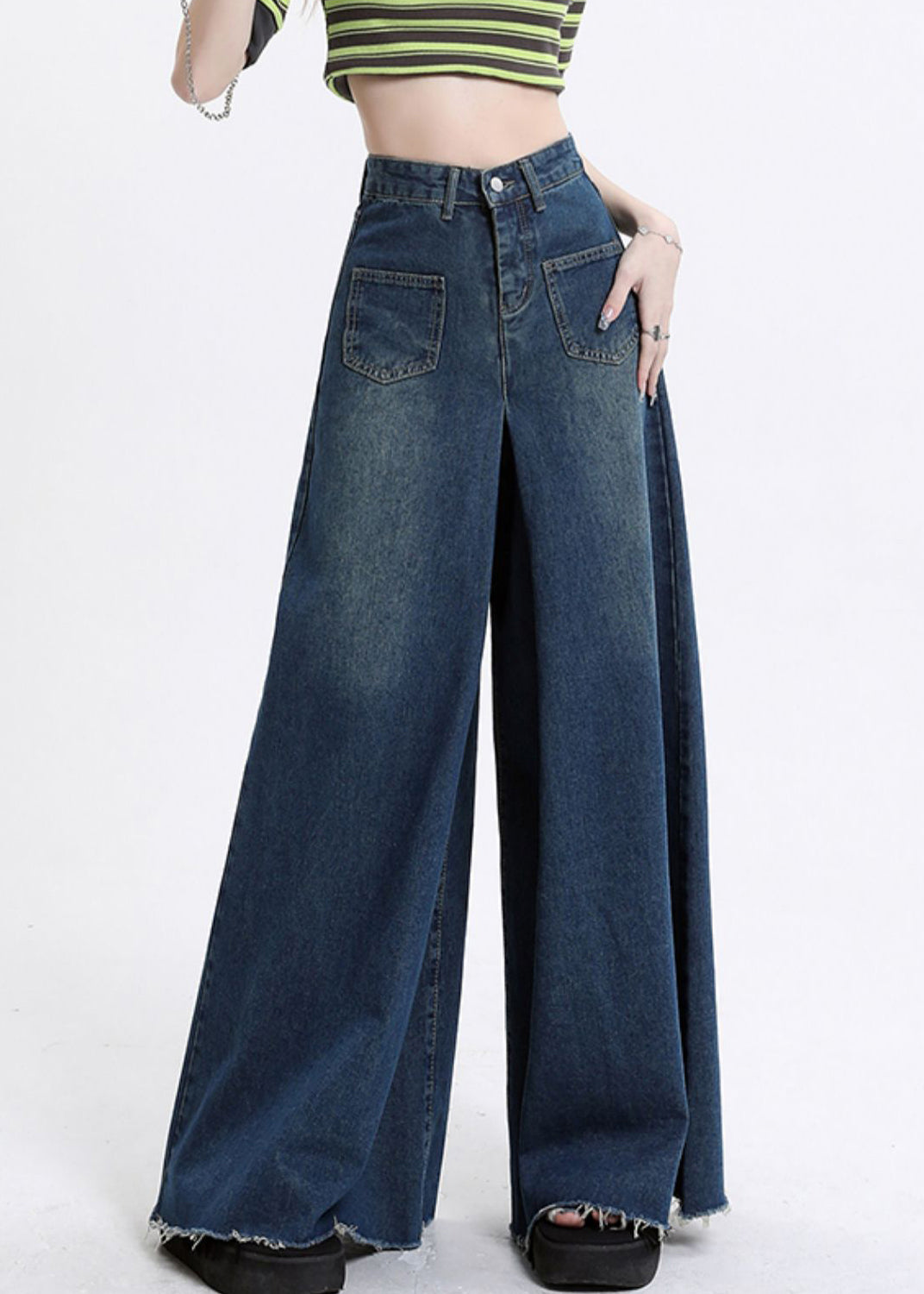 Sophisticated Pants with a Clean Classic Look