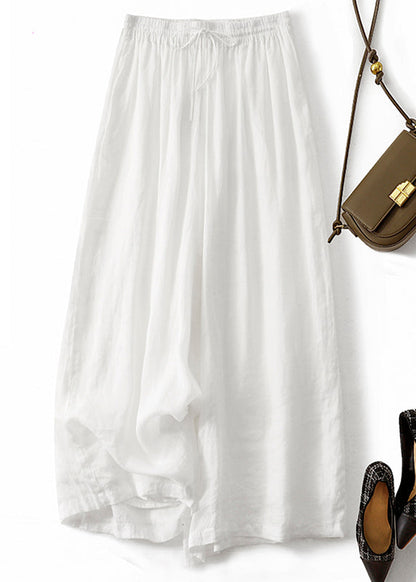Effortlessly Elegant Pants with a Timeless Design