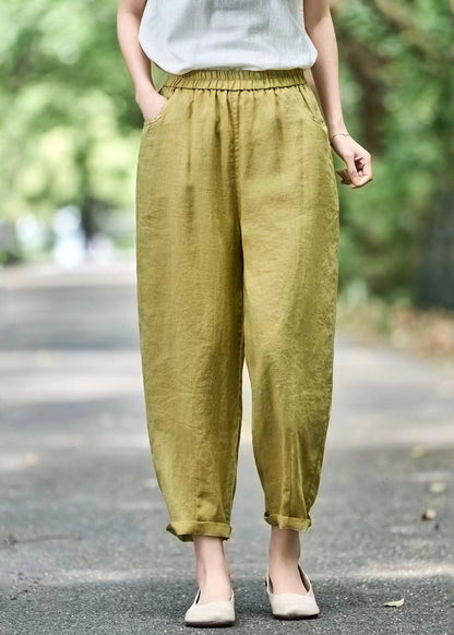 Effortlessly Elegant Pants with a Timeless Design
