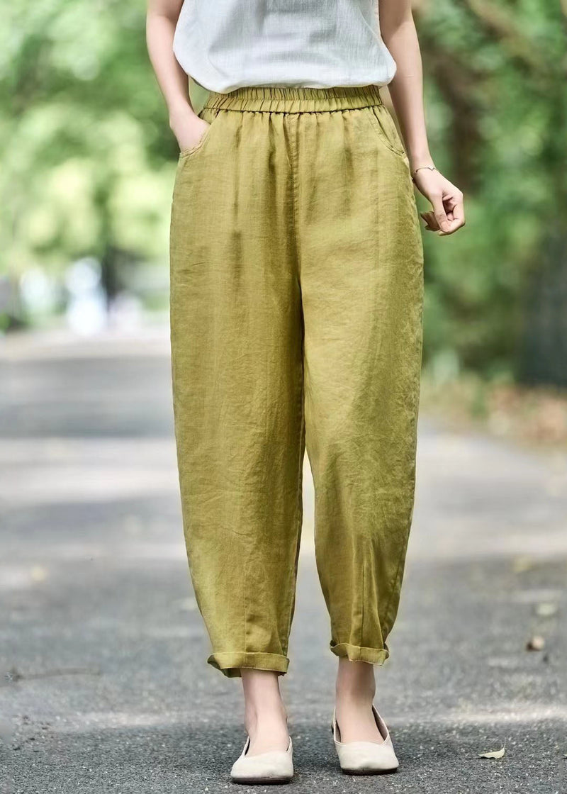 Effortlessly Elegant Pants with a Timeless Design