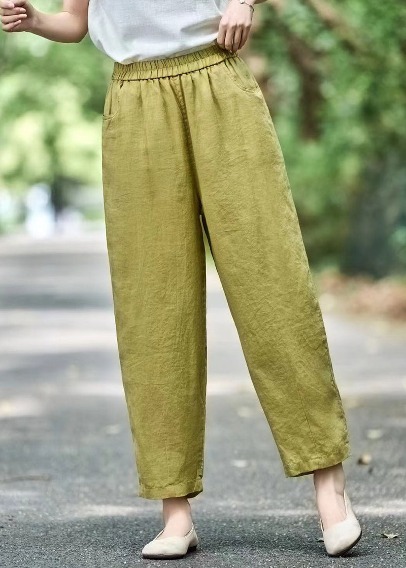 Effortlessly Elegant Pants with a Timeless Design