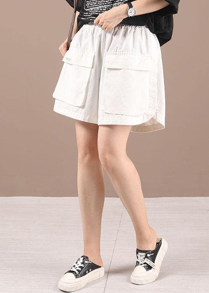 Effortlessly Elegant Pants with a Timeless Design