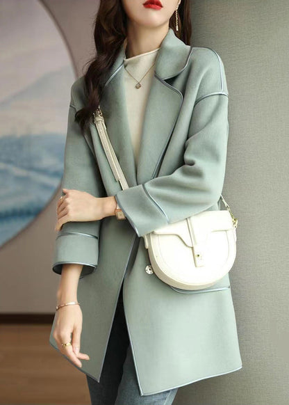 Well Tailored Coat with a Graceful Silhouette