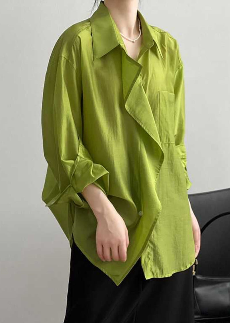 Classic Vintage Shirt with a Flattering Fit