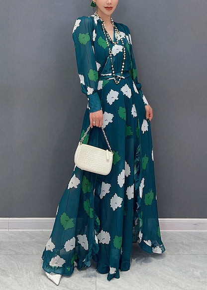 Well Tailored Top with a Graceful Silhouette