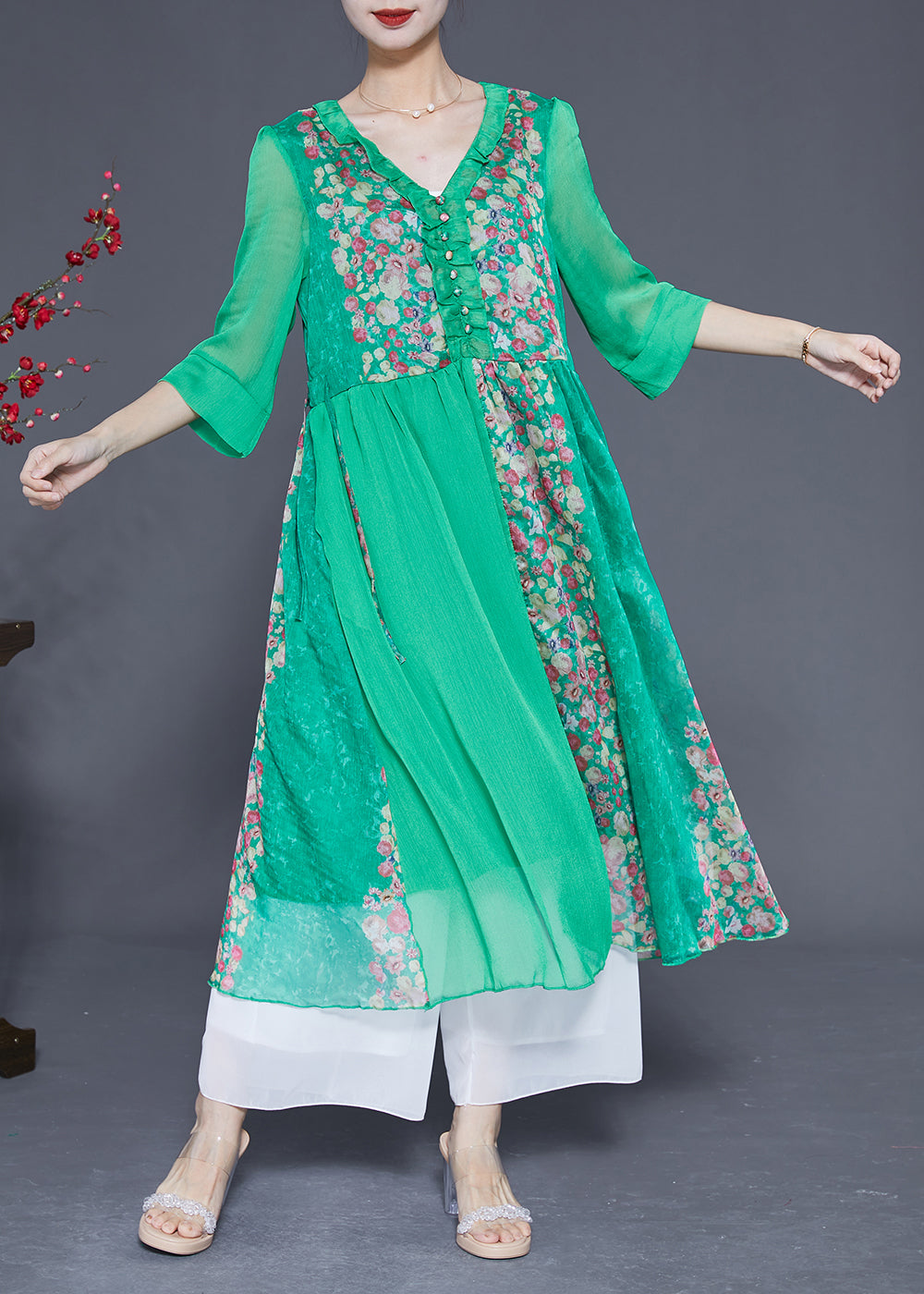 Beautifully Crafted Dress in a Classic Style