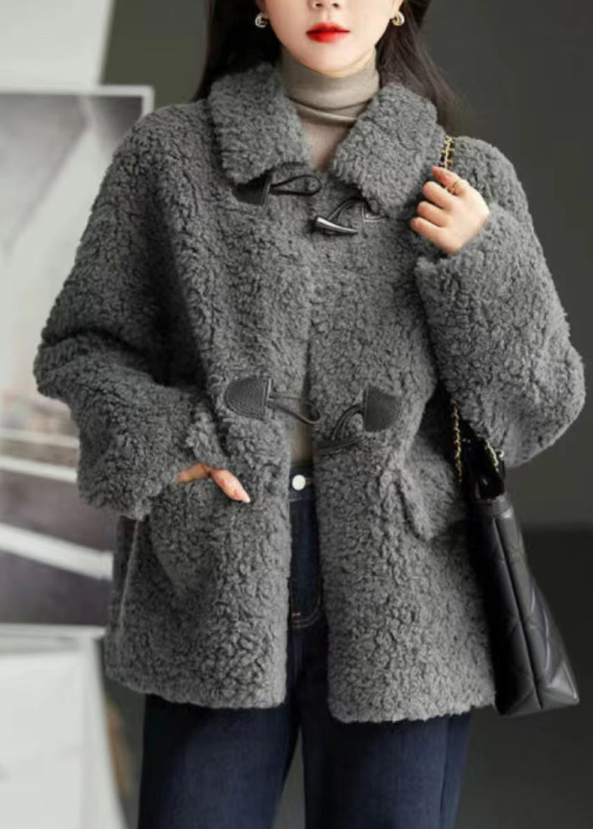 Elegantly Styled Coat for Everyday Wear