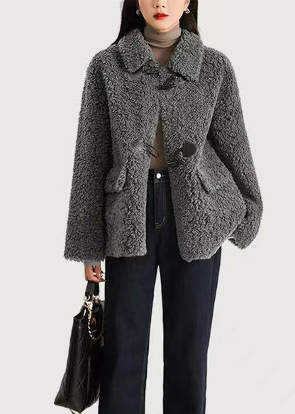 Elegantly Styled Coat for Everyday Wear