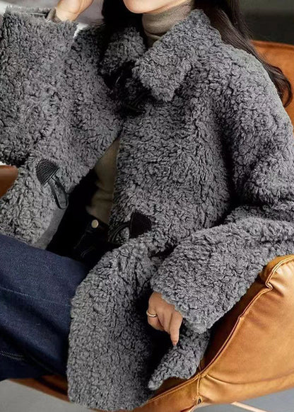 Elegantly Styled Coat for Everyday Wear