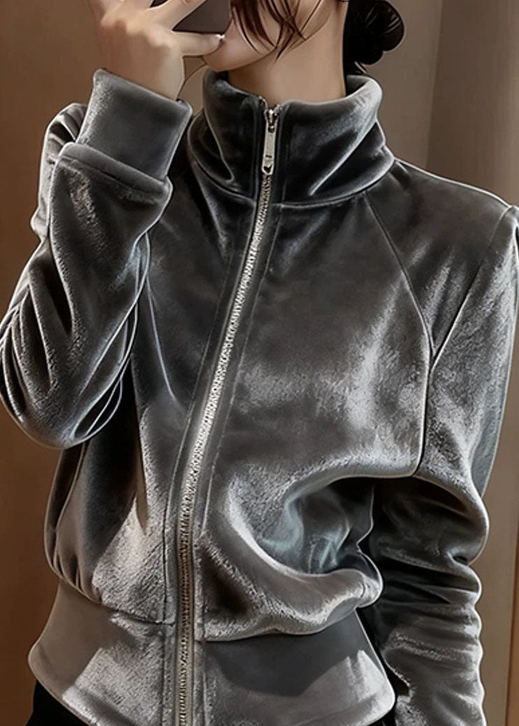 Beautifully Finished Coat in a Timeless Design