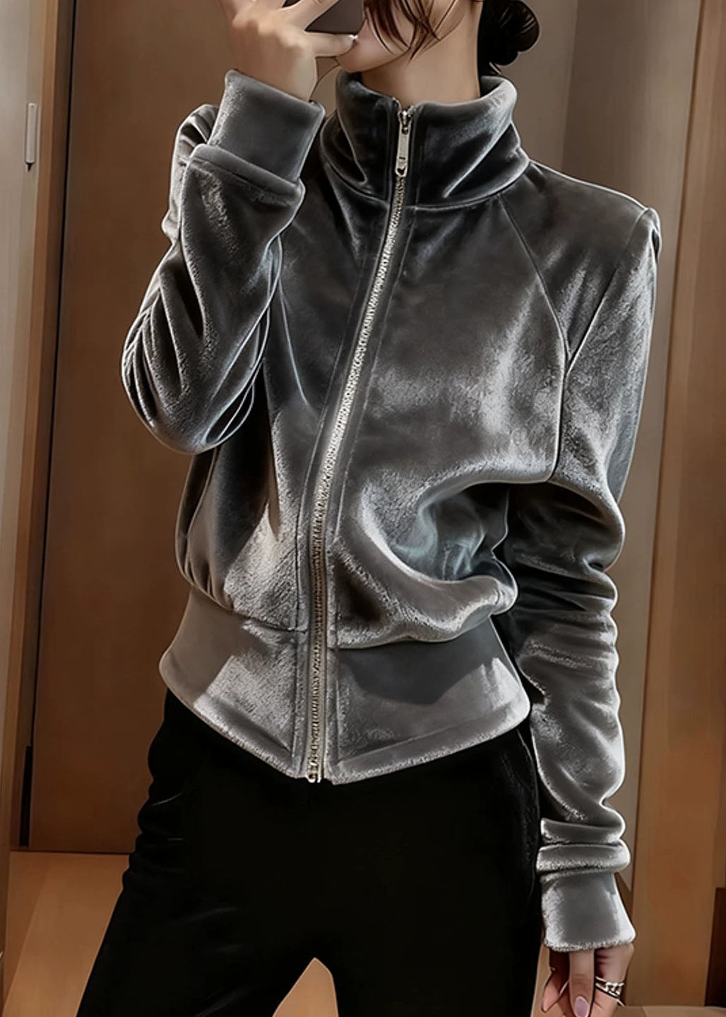 Beautifully Finished Coat in a Timeless Design