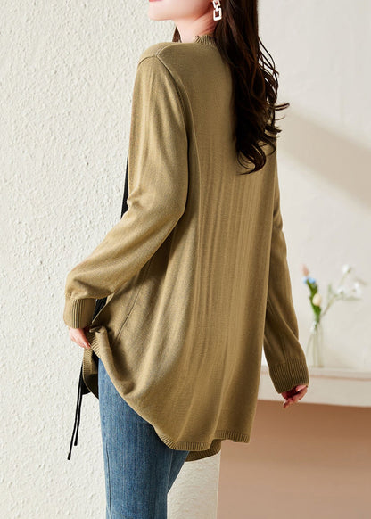 Classic Vintage Sweater with a Flattering Fit