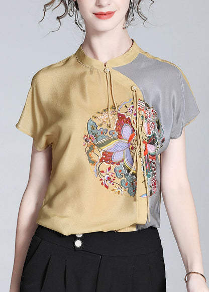 Effortlessly Elegant Top with a Timeless Design