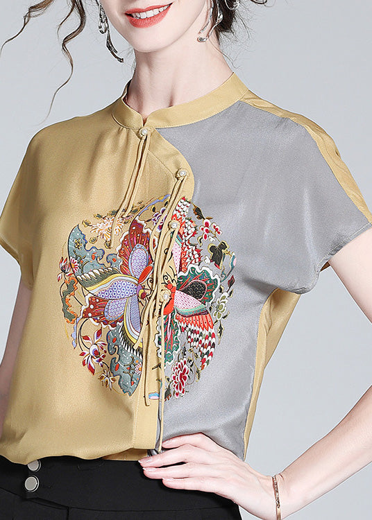 Effortlessly Elegant Top with a Timeless Design