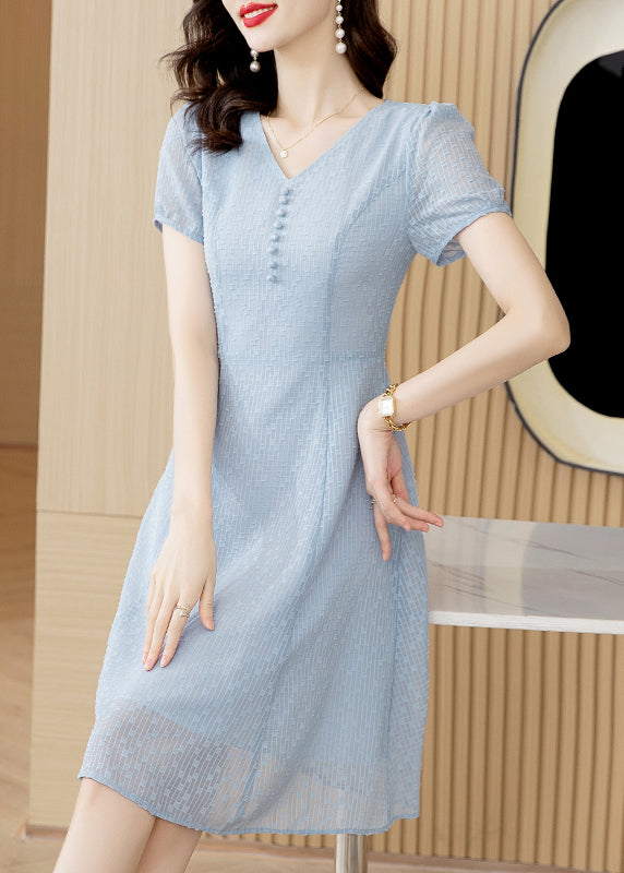 Beautifully Finished Dress in a Timeless Design