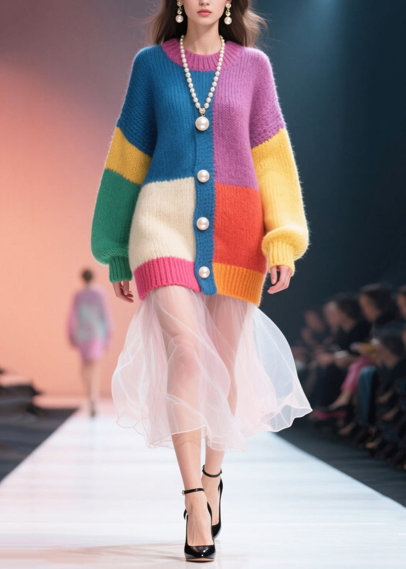 Classic Vintage Sweater with a Flattering Fit