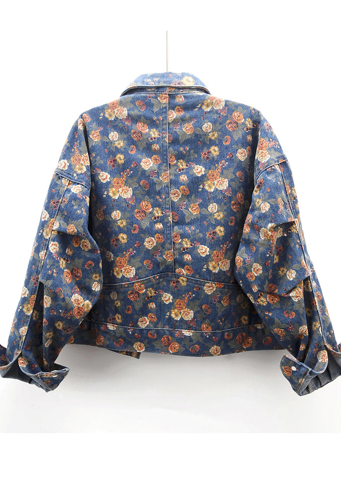 Gracefully Styled Coat for Any Occasion
