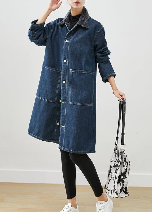 Well Tailored Coat with a Graceful Silhouette
