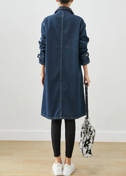 Well Tailored Coat with a Graceful Silhouette