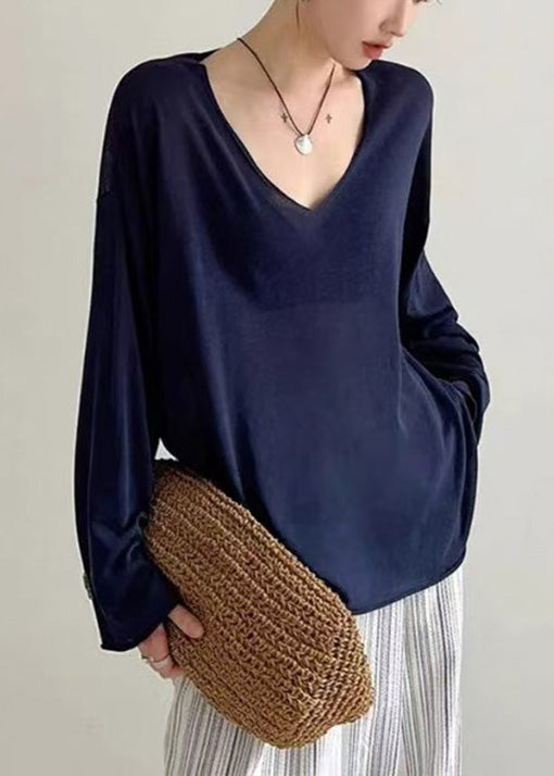 Effortlessly Elegant Top with a Timeless Design