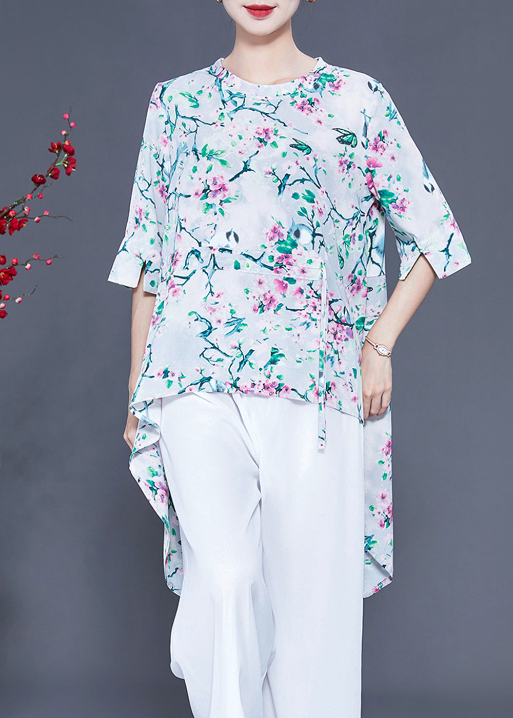 Effortlessly Elegant Top with a Timeless Design