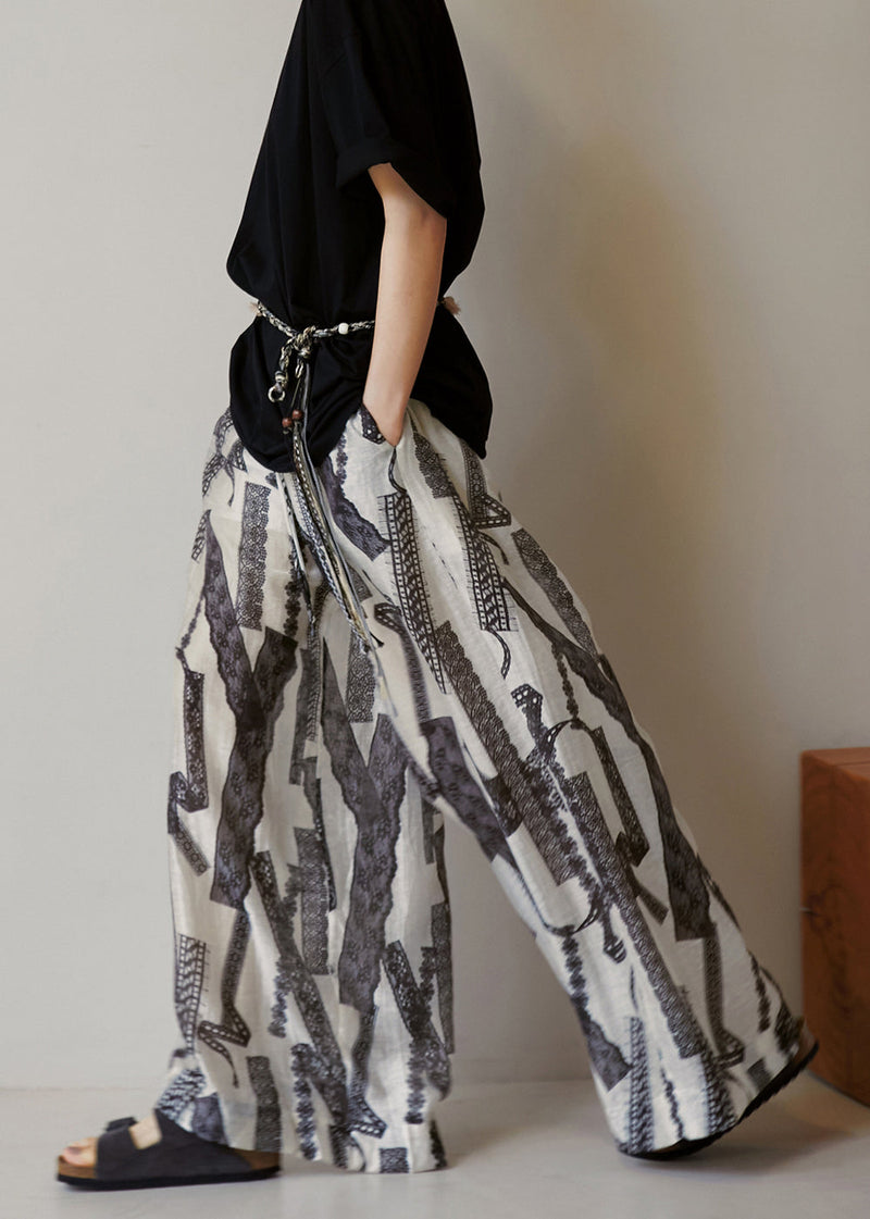 Well Tailored Pants with a Graceful Silhouette
