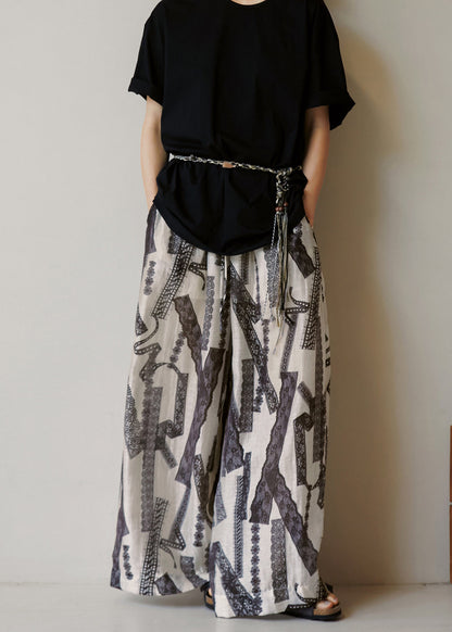 Well Tailored Pants with a Graceful Silhouette