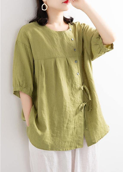Sophisticated Blouse with a Clean Classic Look
