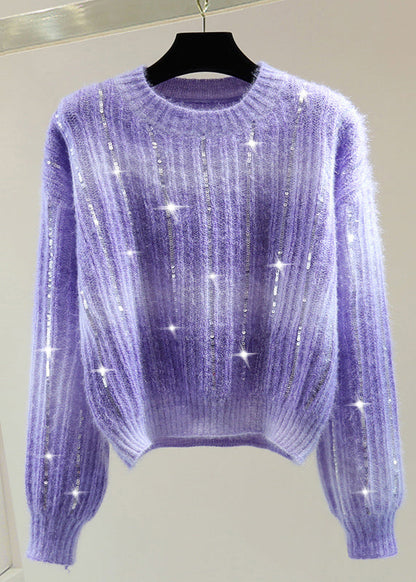 Classic Vintage Sweater with a Flattering Fit