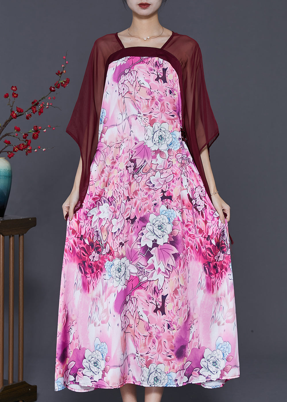 Well Tailored Dress with a Graceful Silhouette