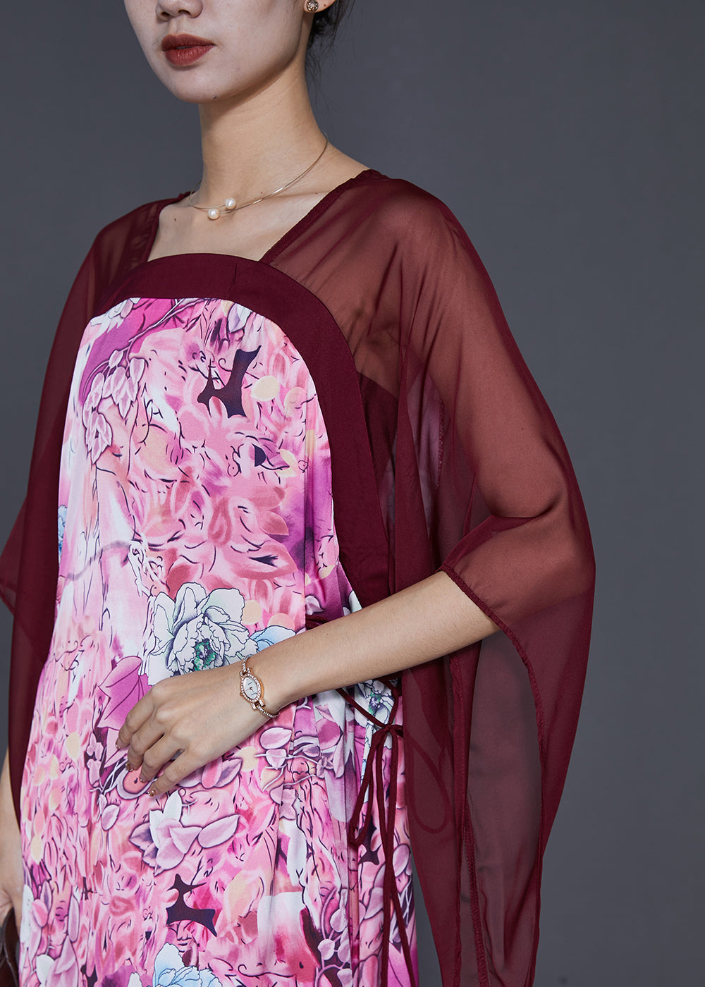 Well Tailored Dress with a Graceful Silhouette