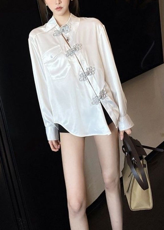 Beautifully Finished Blouse in a Timeless Design