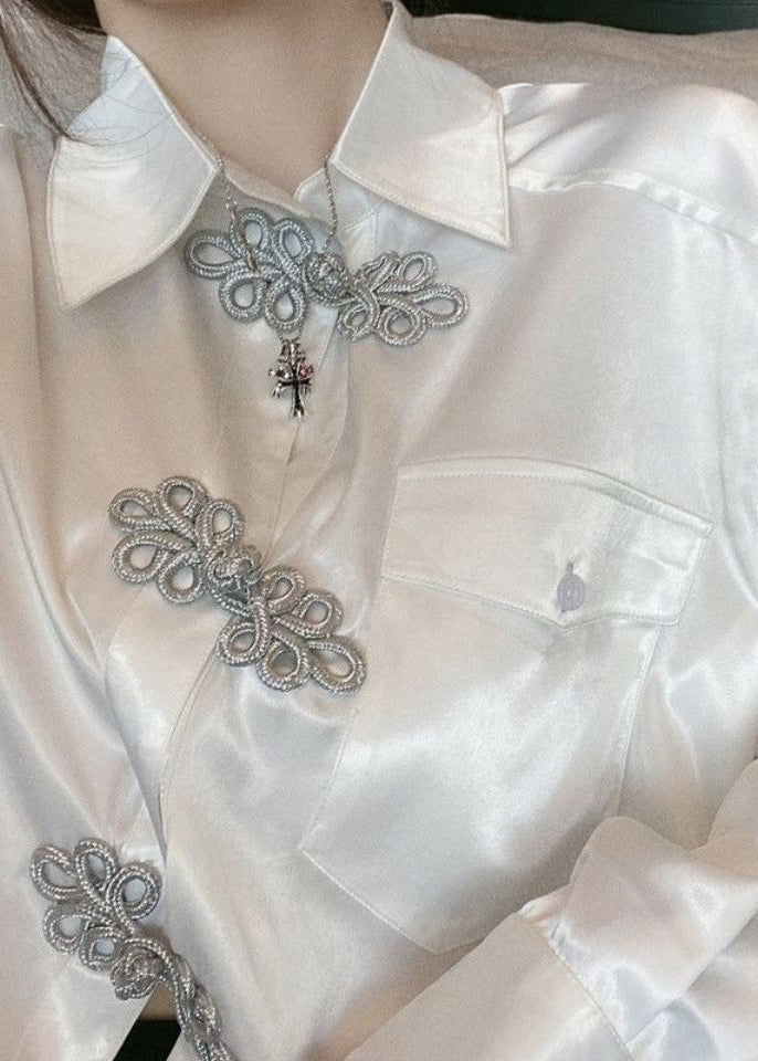 Beautifully Finished Blouse in a Timeless Design