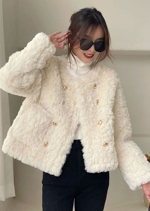 Effortlessly Elegant Jacket with a Timeless Design