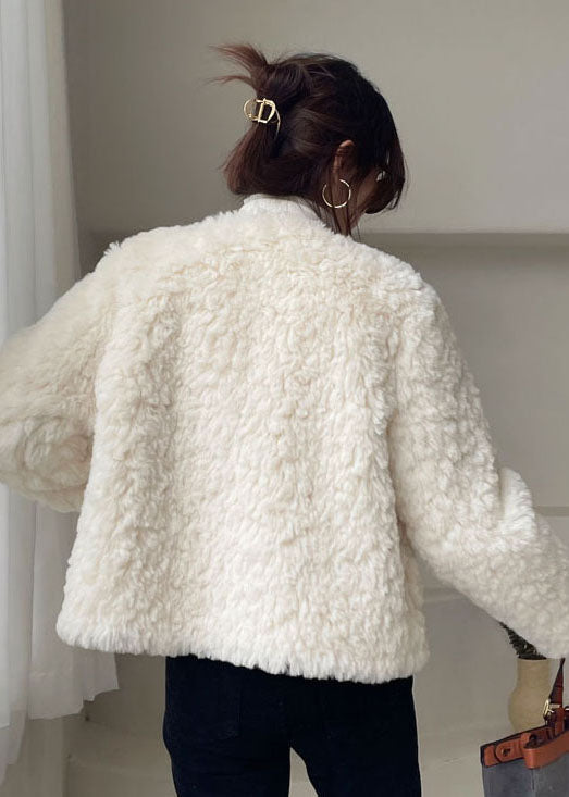 Effortlessly Elegant Jacket with a Timeless Design