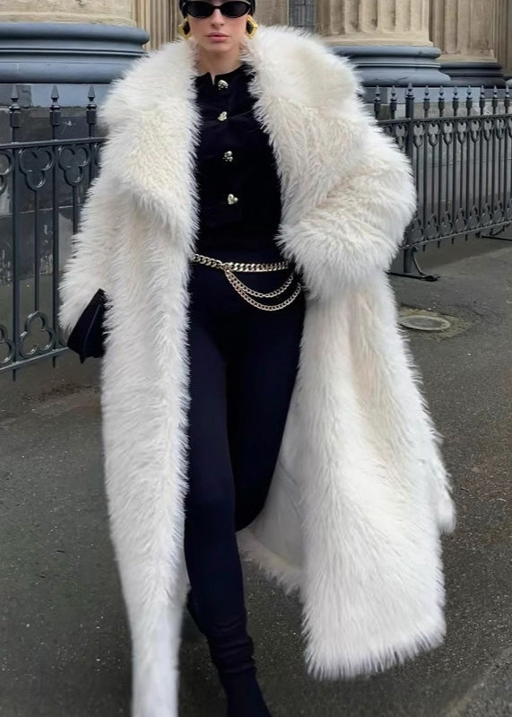 Classic Vintage & Enduringly Stylish Coat