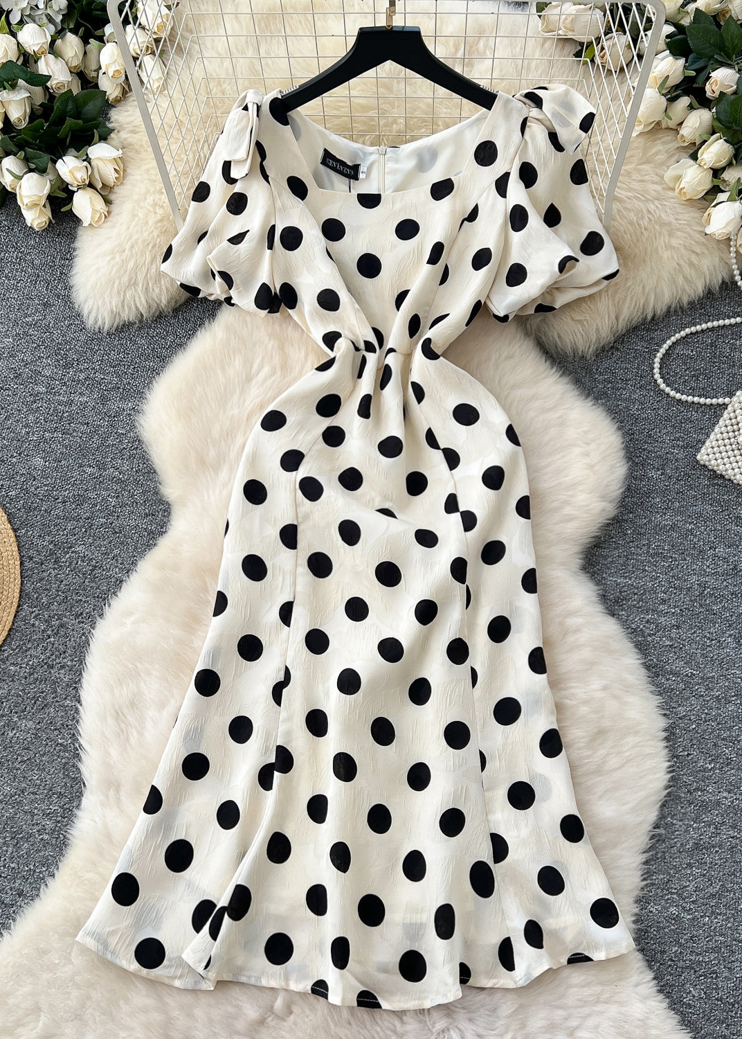 Sophisticated Dress with a Clean Classic Look