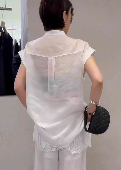 Effortlessly Elegant Top with a Timeless Design