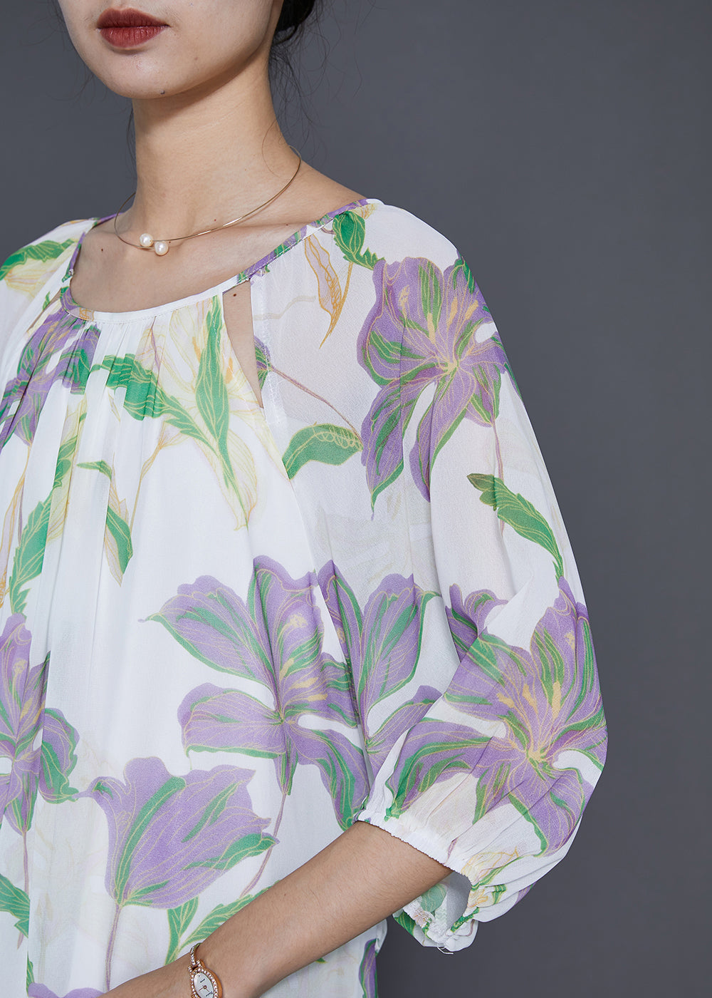 Gracefully Styled Dress for Any Occasion