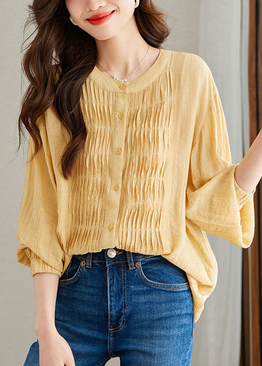 Well Tailored Top with a Graceful Silhouette