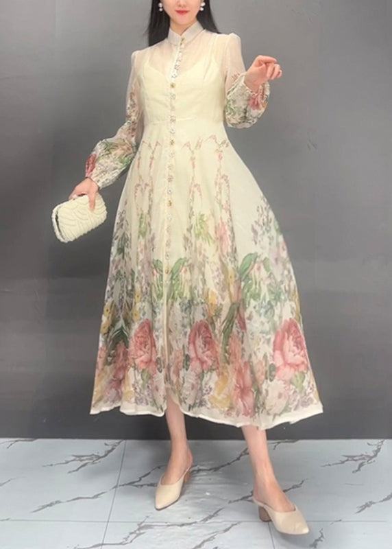 Beautifully Finished Dress in a Timeless Design