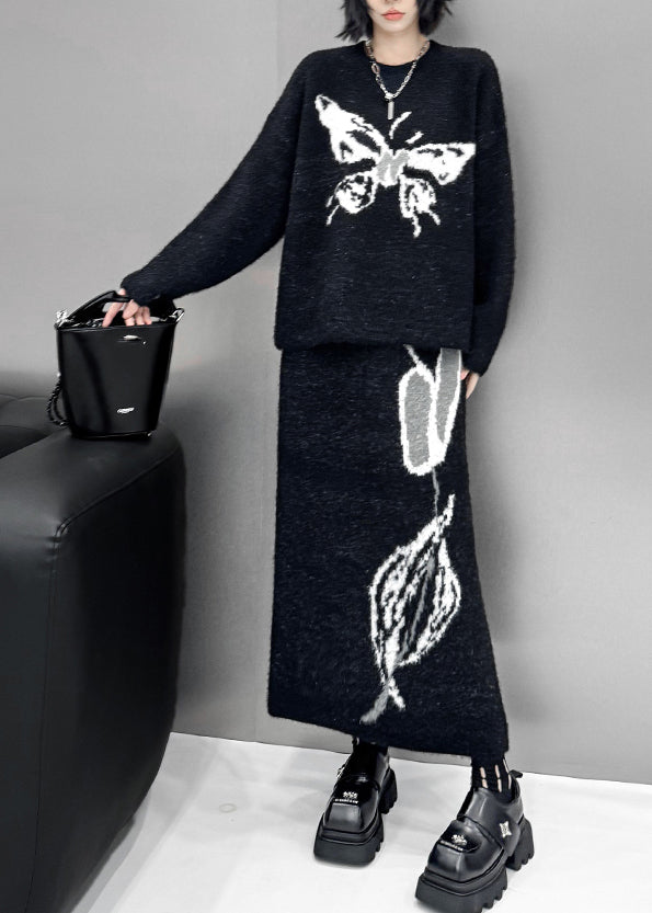Well Tailored Sweater with a Graceful Silhouette