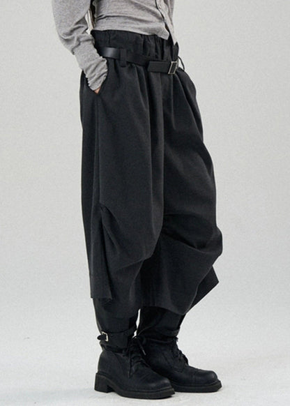 Effortlessly Elegant Pants with a Timeless Design